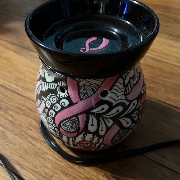 Scentsy - Picture 1 of 3